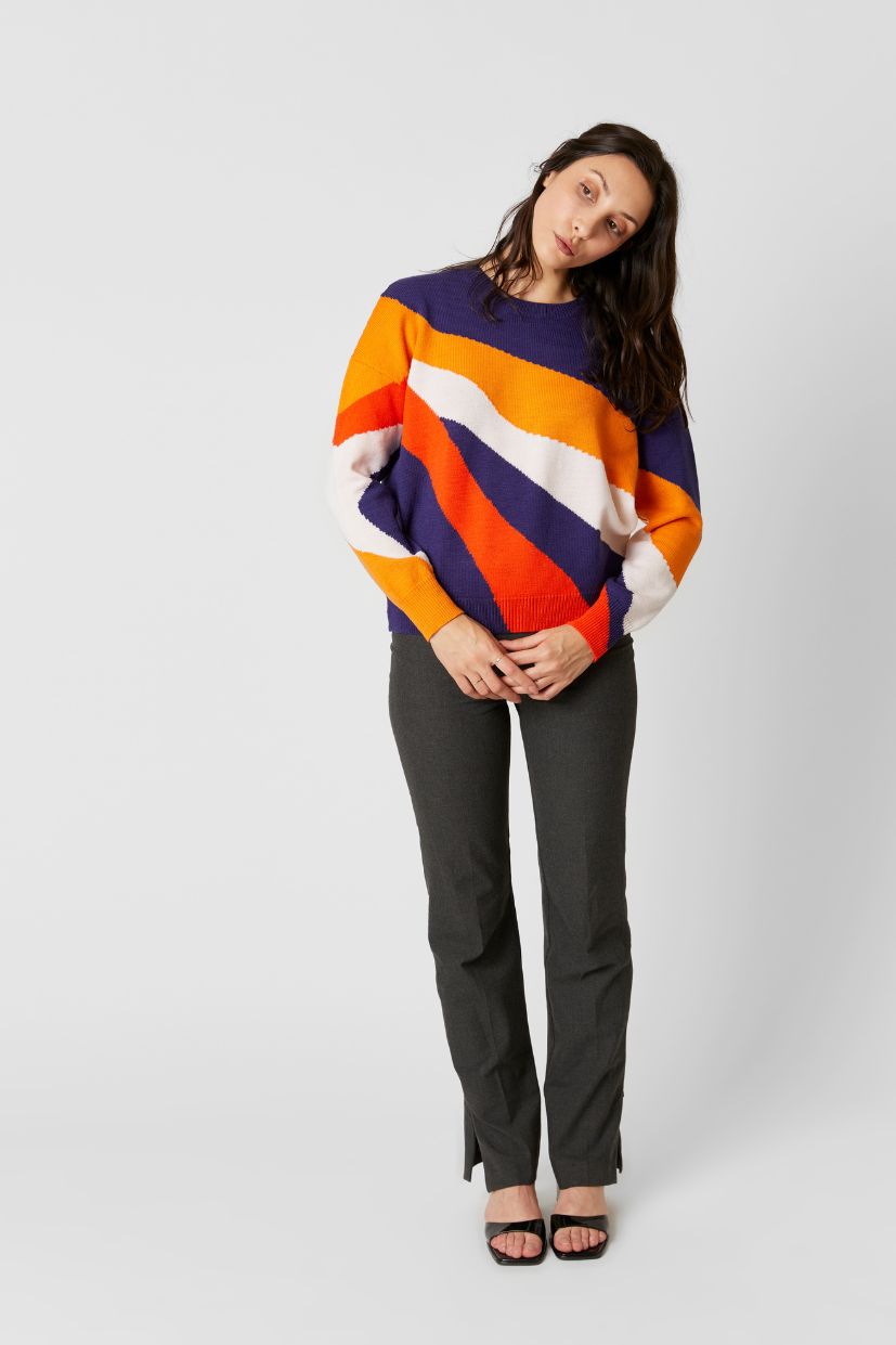 Pull multicolore femme laine 100% mérinos 4 couleurs rouge orange bleu marine blanc à col rond tricoté en intarsia